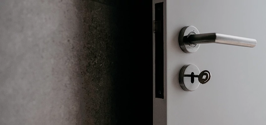 Front Door Handle Repair And Installation in Garden Acres, CA